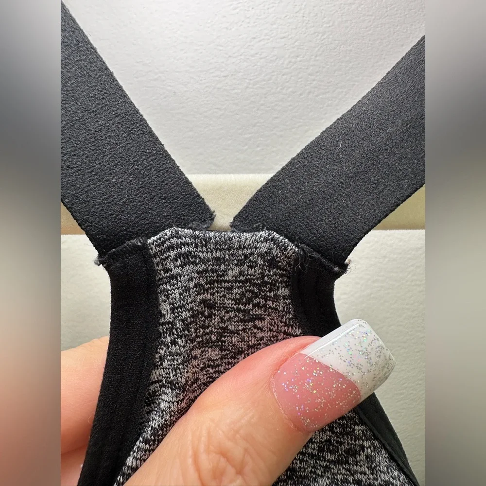 Victoria’s Secret VSX Sport Front Zip Racerback Sports Bra Grey Gray Black 36DDD
